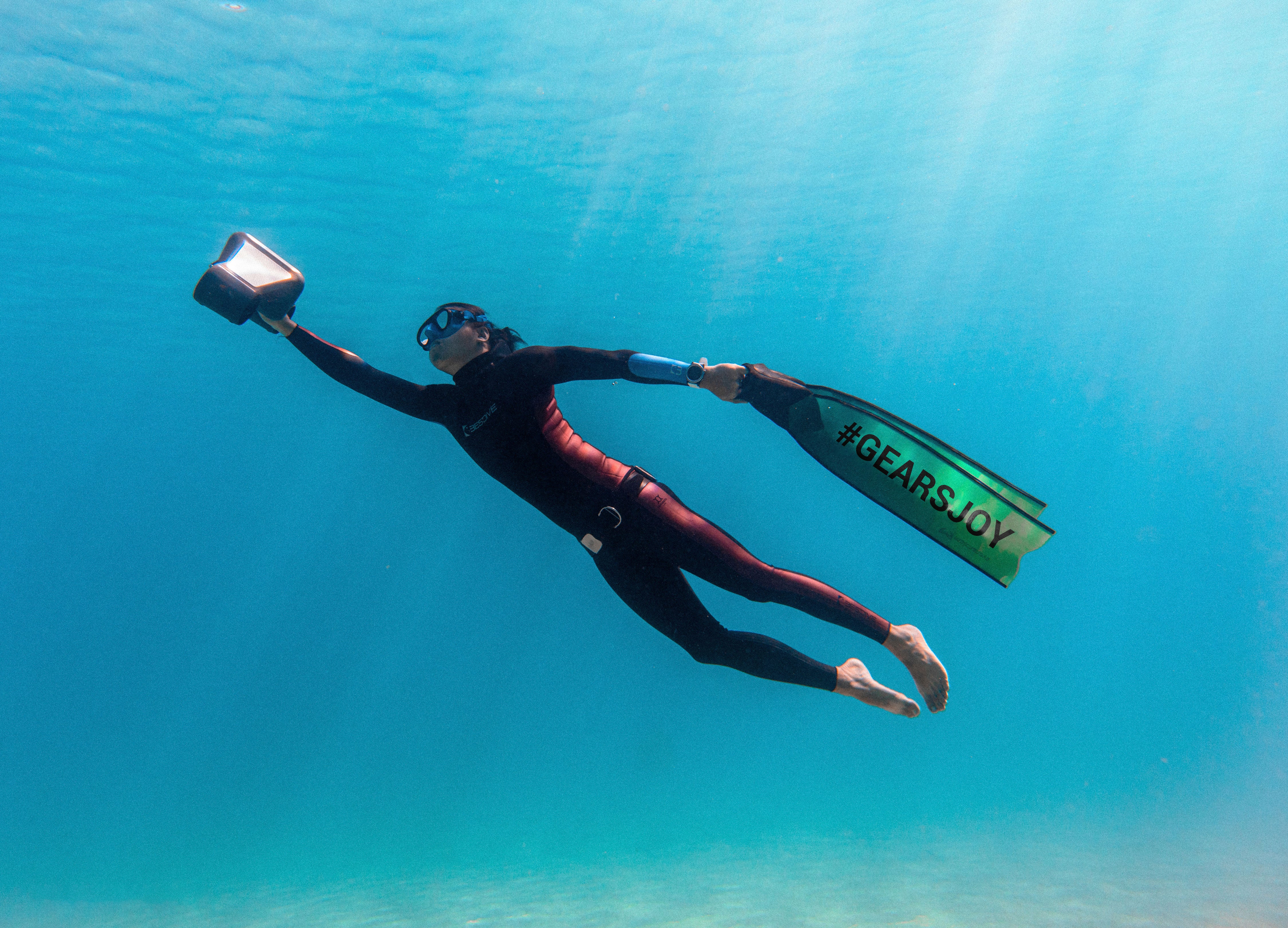 Dive into Summer Fun with Gearsjoy Underwater Scooters: Meet the Geneinno S1 Pro and S2